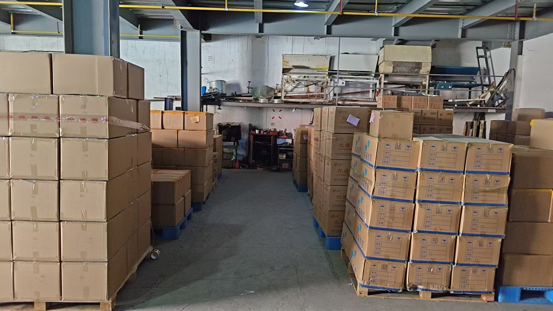 武汉恒发包装用品有限公司成品仓库实拍